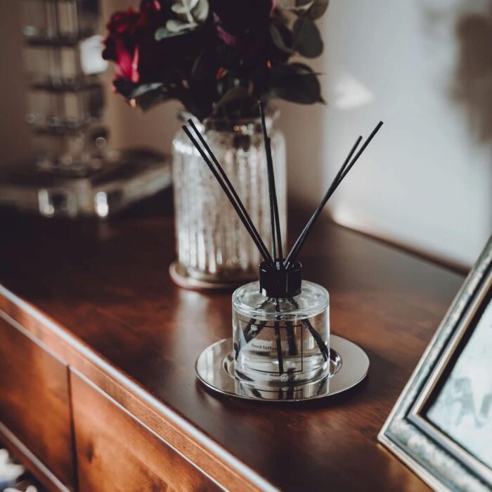 200ml-round-bottle-black-blk-reeds